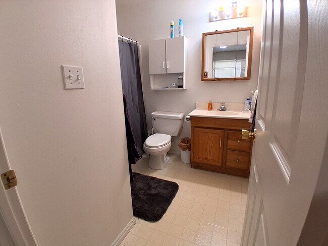 Building Photo - 361 N 700 E