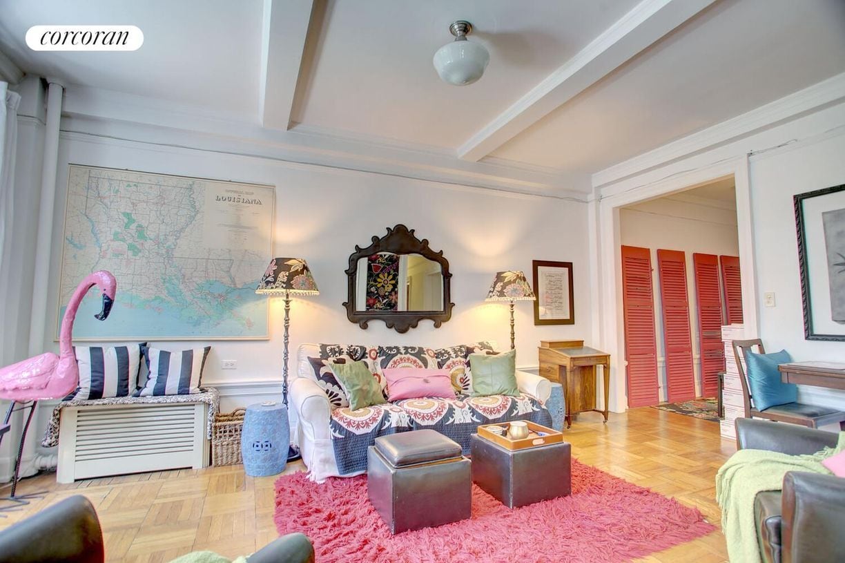 Building Photo - 250 W 104th St