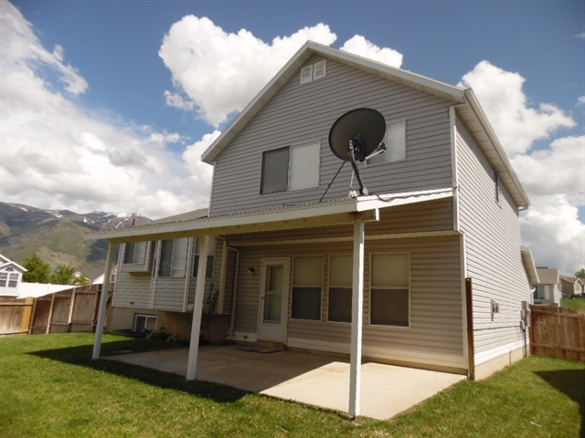 Building Photo - 1321 E 3125 N