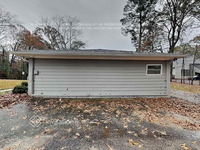 Building Photo - 1589 Mary Lou Ln SE