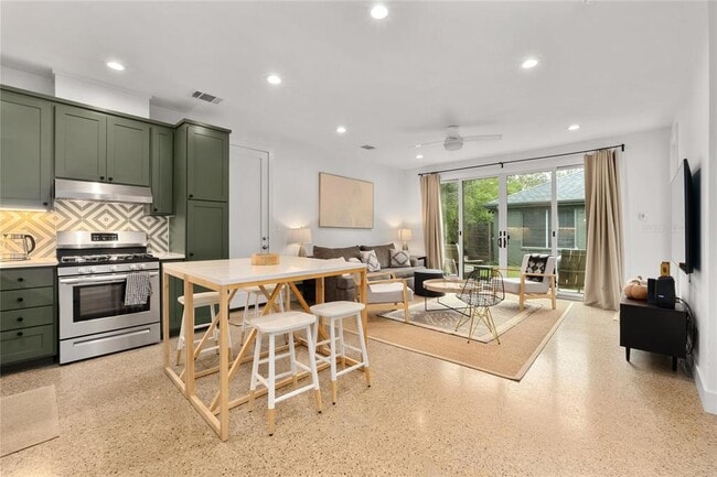 Building Photo - 1806 Garden St