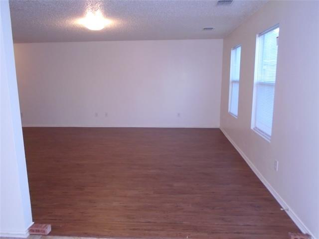 Building Photo - 5008 Waterford Dr