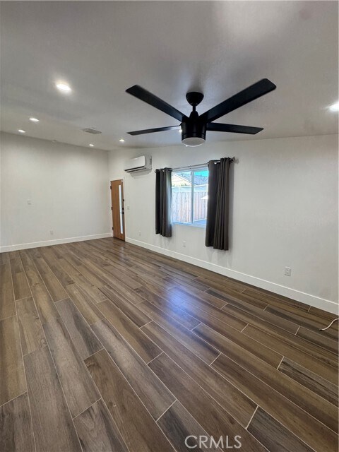 Building Photo - 6439 Graves Ave