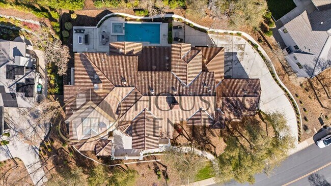 Building Photo - Breathtaking Luxury Custom Rental in Guard Gated Serrano Golf Community!!