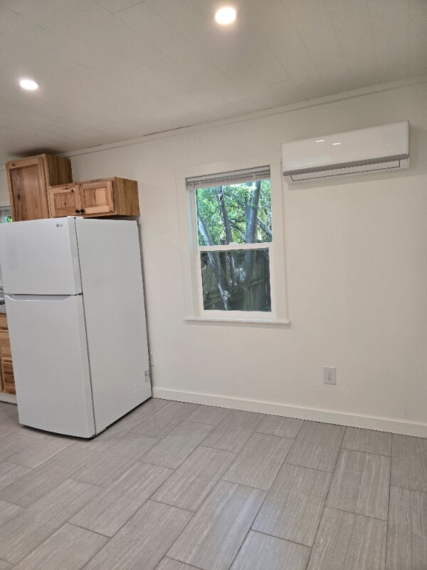 Building Photo - 2119 Waldon St