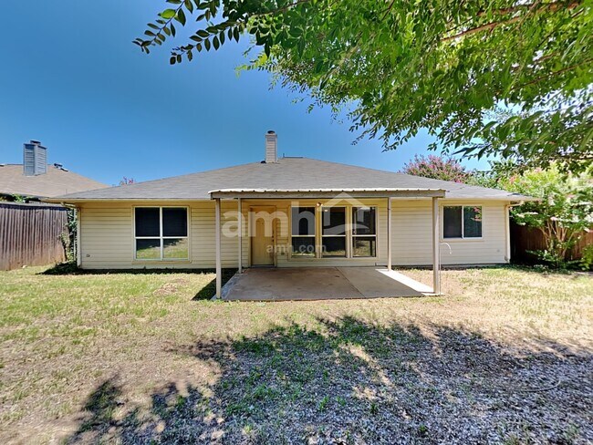 Building Photo - 737 Oak Dale Ave