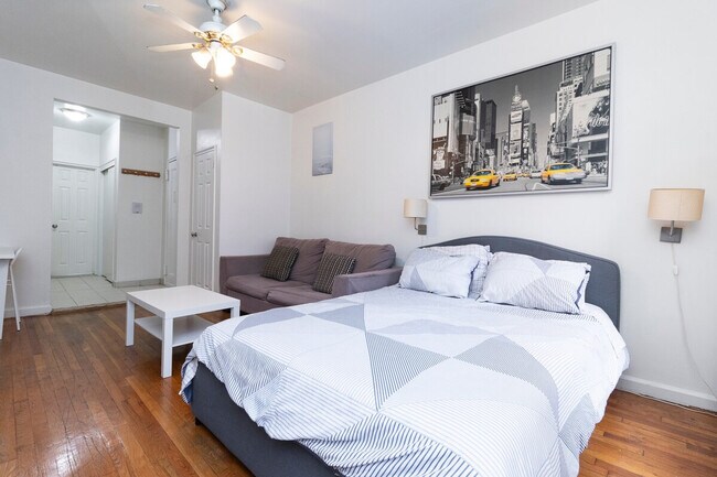 Building Photo - 1566 2nd Ave