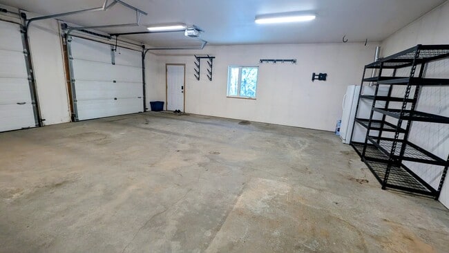 Building Photo - 3885 Sonoma Ave