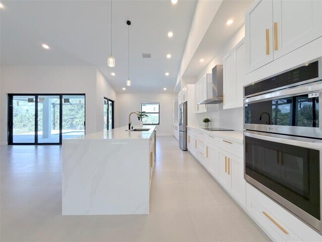 Building Photo - 14671 Lillian Cir