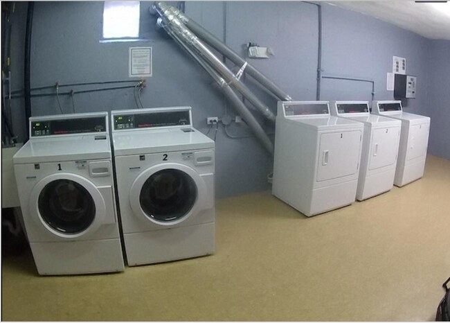 Building Photo - Heat, Hot Water Included, Parking Included.