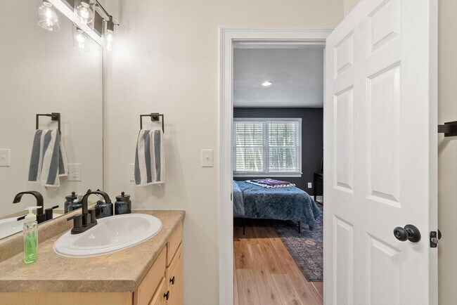 Building Photo - 270 Littleton Rd