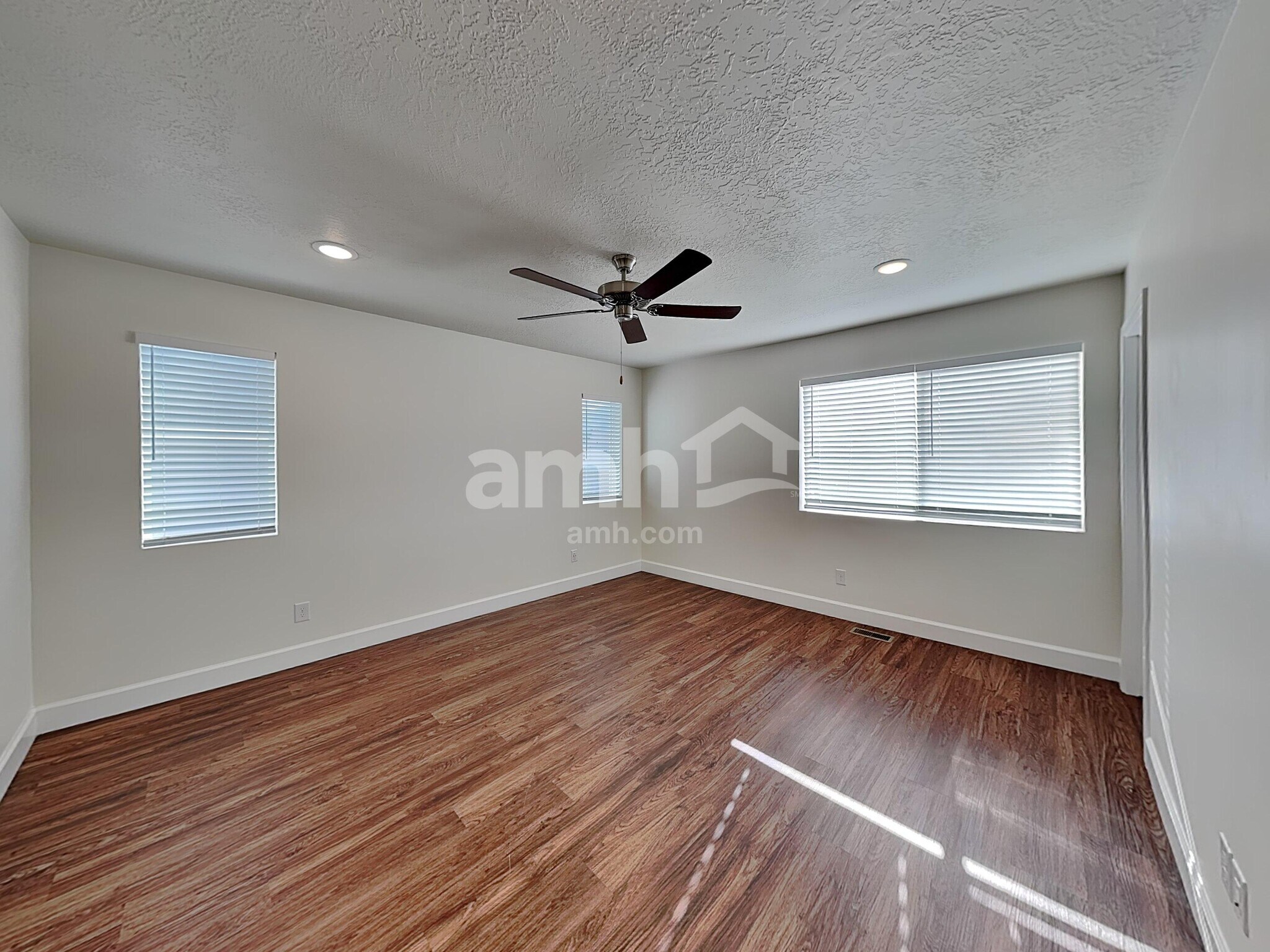 Building Photo - 1279 N Wagon Wy