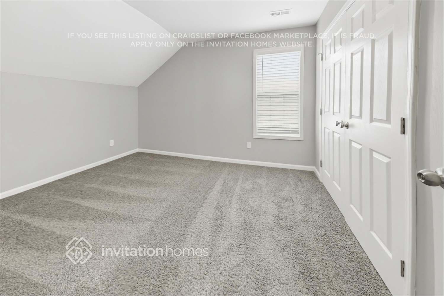 Building Photo - 204 Zircon Ln