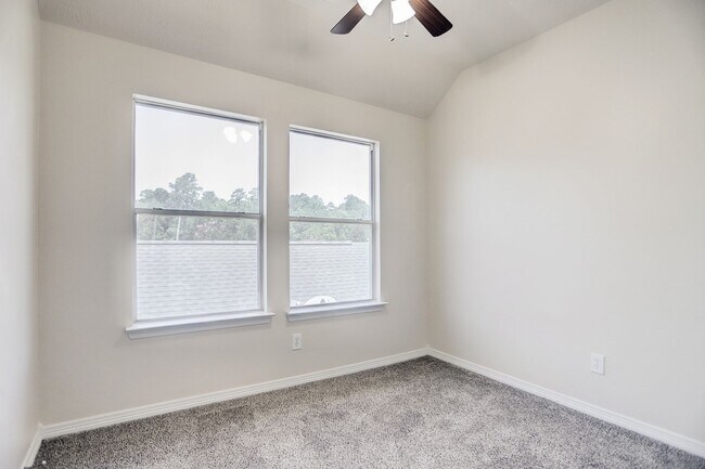 Building Photo - Move in ready Home in Conroe for Lease!