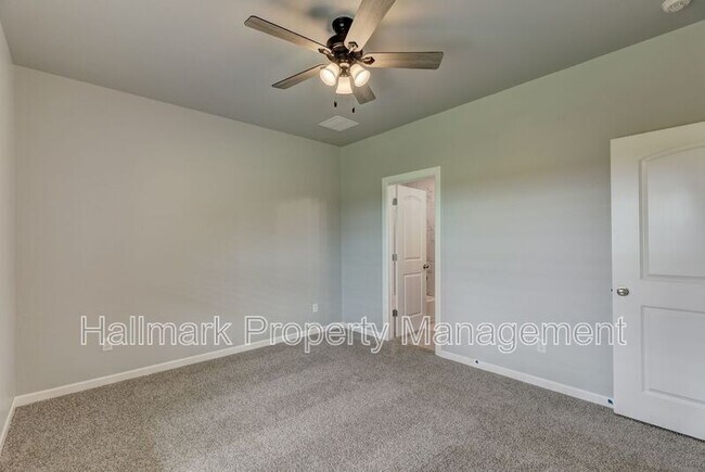 Building Photo - 642 Juniper St