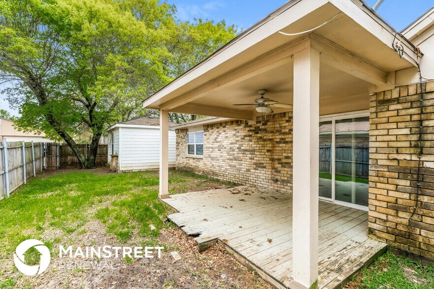 Building Photo - 7418 Emory Oak Ln