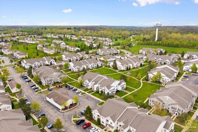 Building Photo - 1515 Silverstone Dr