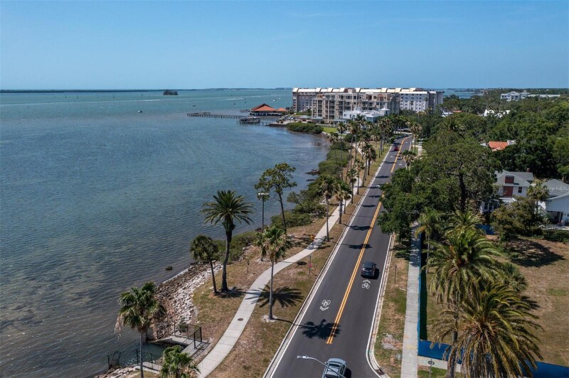 Building Photo - 53 Highland Ave