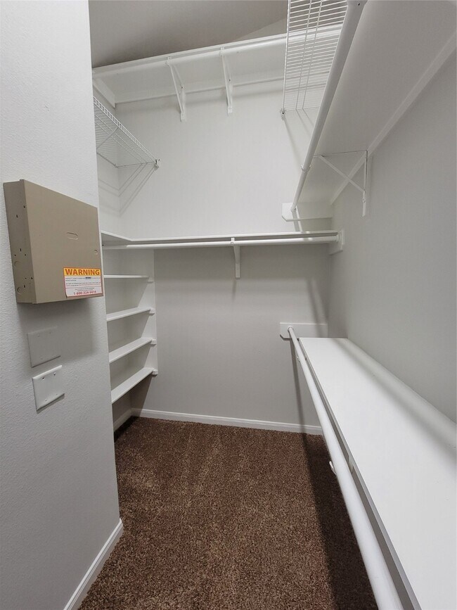 Building Photo - 2723 Wild Oak Park Dr