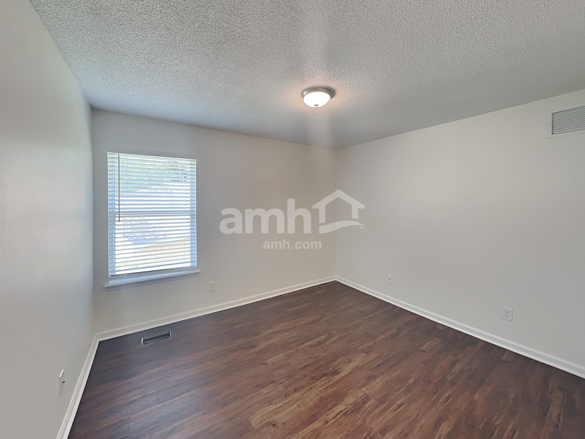 Building Photo - 901 Autumn Green Ct