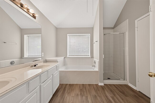 Building Photo - 17123 Pecan Acres Dr