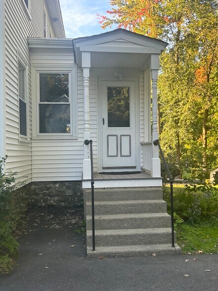 Building Photo - 30 Goldsmith St