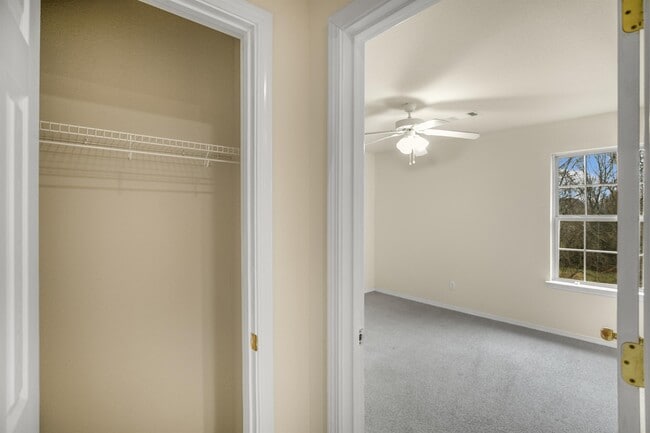 Building Photo - 3606 SW Deerfield Blvd