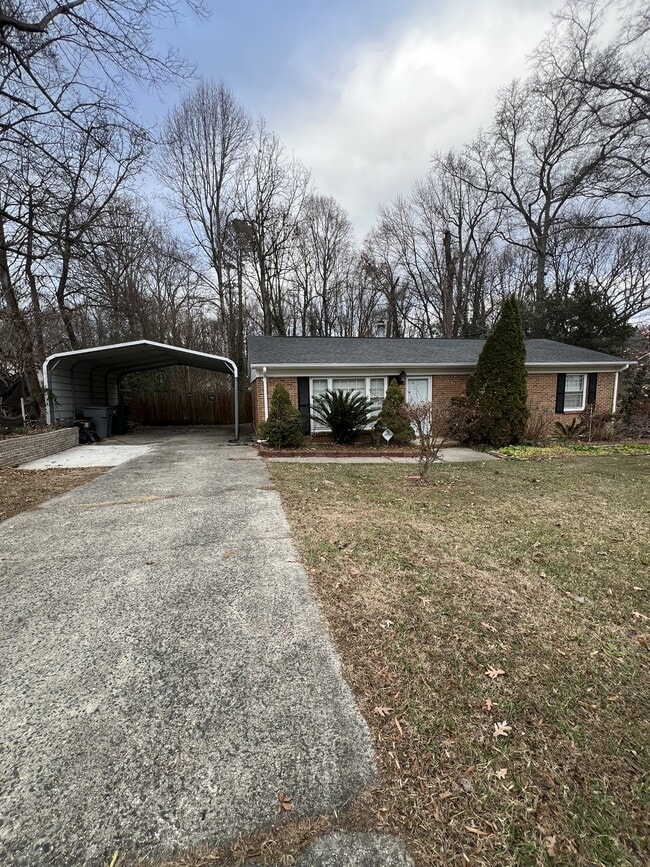 Building Photo - 4515 Strangford Ave