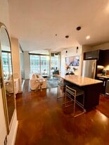 Building Photo - 600 12th Ave S