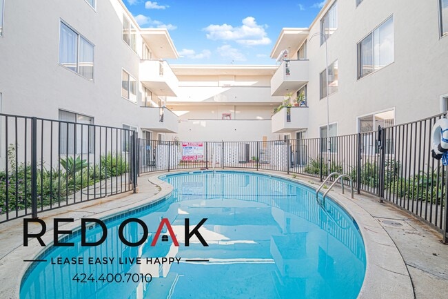 Building Photo - 1500 S Gramercy Pl