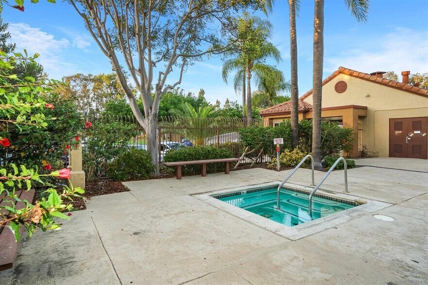 Building Photo - 15383 Maturin Dr