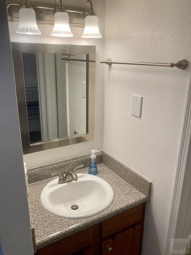 Building Photo - 3506 Cove View Cir