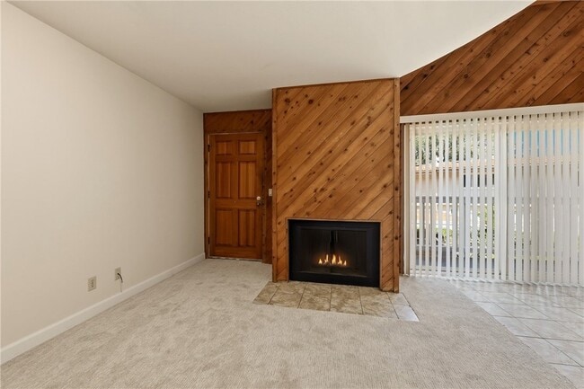 Building Photo - 23821 Hillhurst Dr