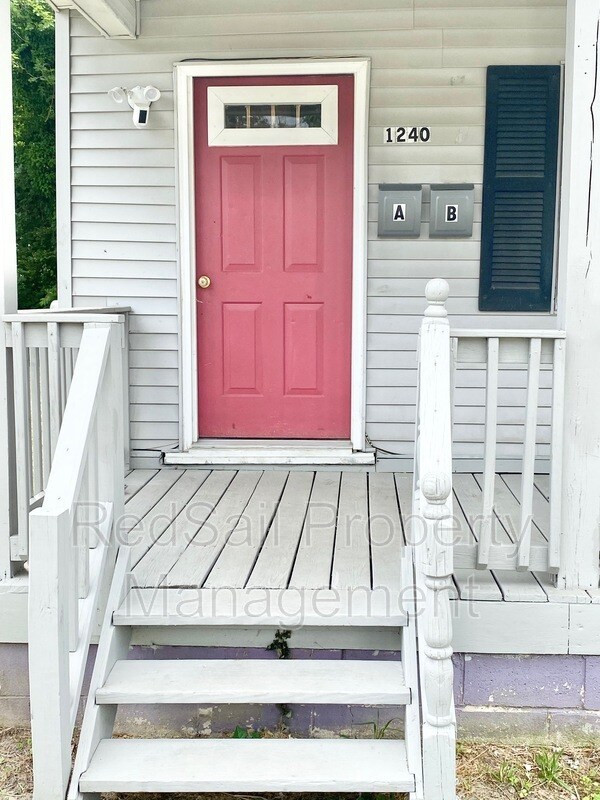 Building Photo - 1240 24th St