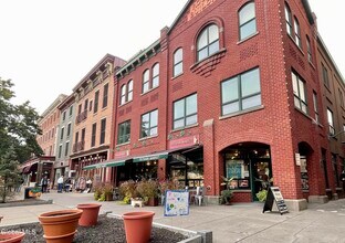 Building Photo - 433 Broadway