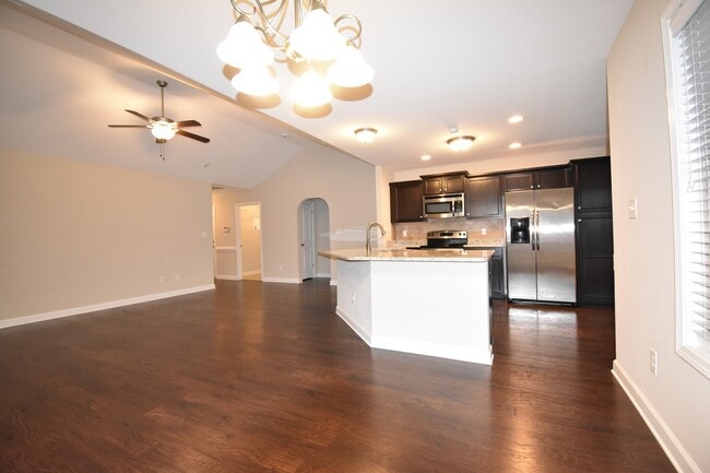 Building Photo - Coming Soon! 3 Bedroom and 2 Bath- Maples at Westgate