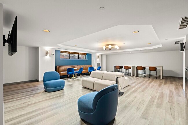 Building Photo - 700 Grove St