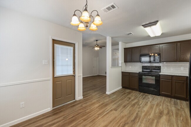 Building Photo - 325 Emerald Ridge Dr