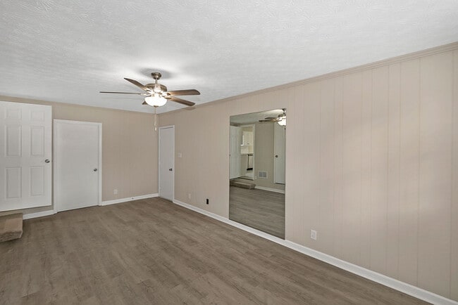 Building Photo - 2614 Bronco Trail