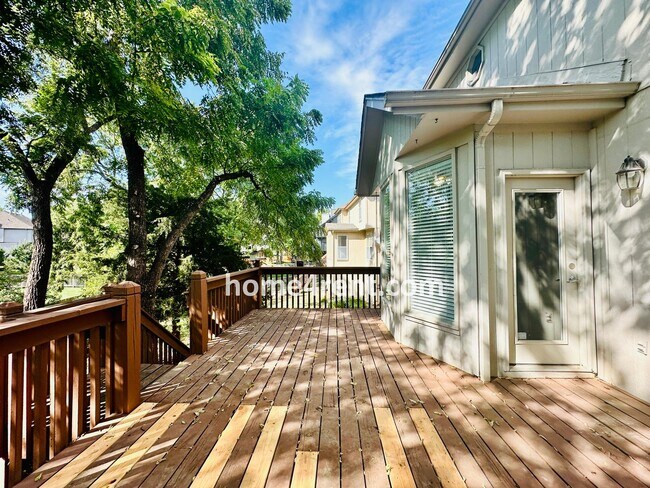 Building Photo - Beautifully Renovated Home in Olathe with a Finished Basement!