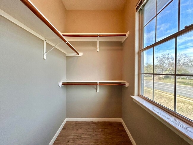 Building Photo - Beautiful 3BR, 2.5BA Two-Story Home with Laundry Room & 2-Car Garage