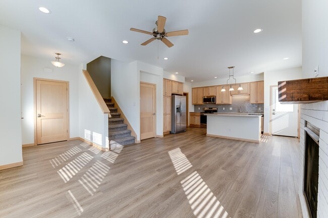 Building Photo - 3634 Angelus Wy