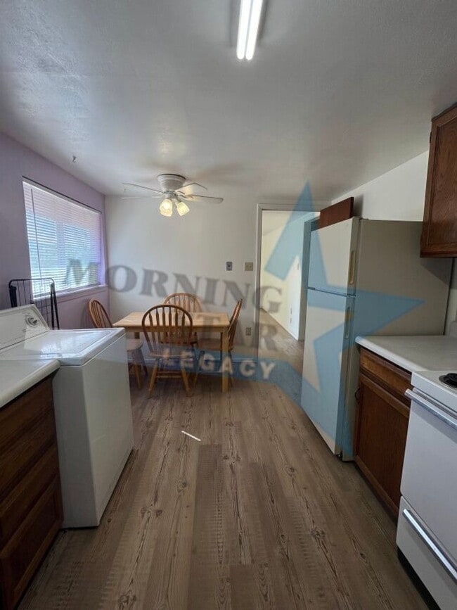 Building Photo - 2 bedroom home in a country type setting