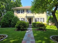 Building Photo - 89 Park Dr