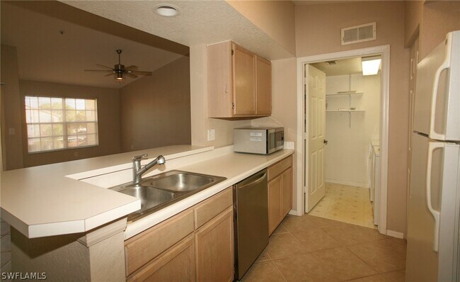 Building Photo - 4635 St Croix Ln