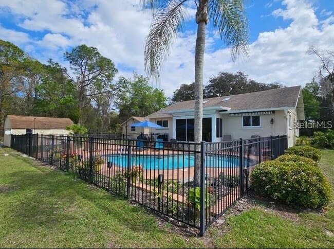 Building Photo - 9030 Bullrush Ct