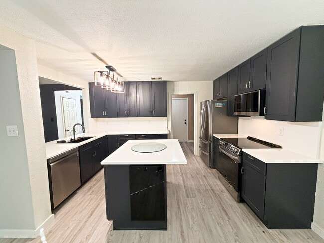 Building Photo - 6410 Mineral Bay