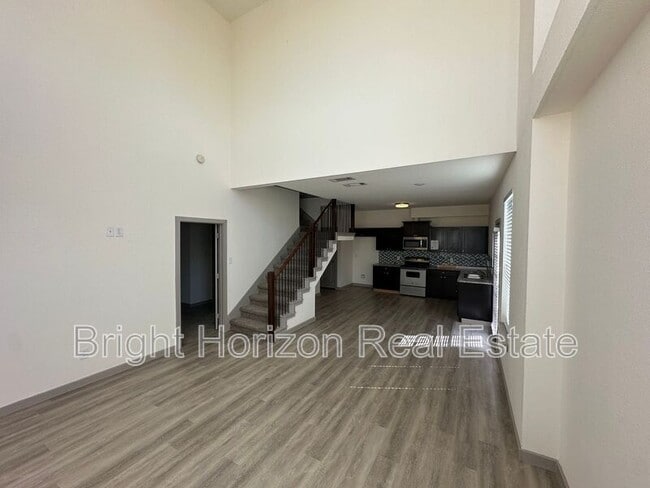 Building Photo - 3629 Valley Vista Dr