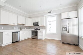 Building Photo - 68 Day St