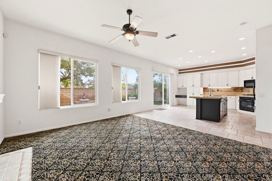 Building Photo - 5643 Willowmere Ln